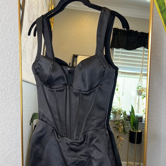 HOUSE OF CB 'Fiorella' Black Satin Corset Midi Dress NWOT - Picture 8 of 12